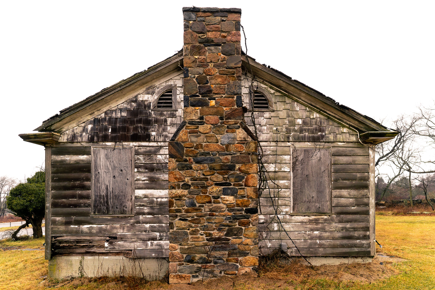 An abandoned cabin along Route 1 in South Kingstown, Rhode Island.